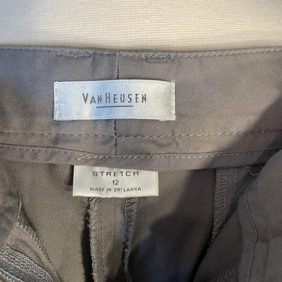 ๐ Vintage Van-Heusen Stretch Capri size 12 Gray ๐ - Picture 4 of 7